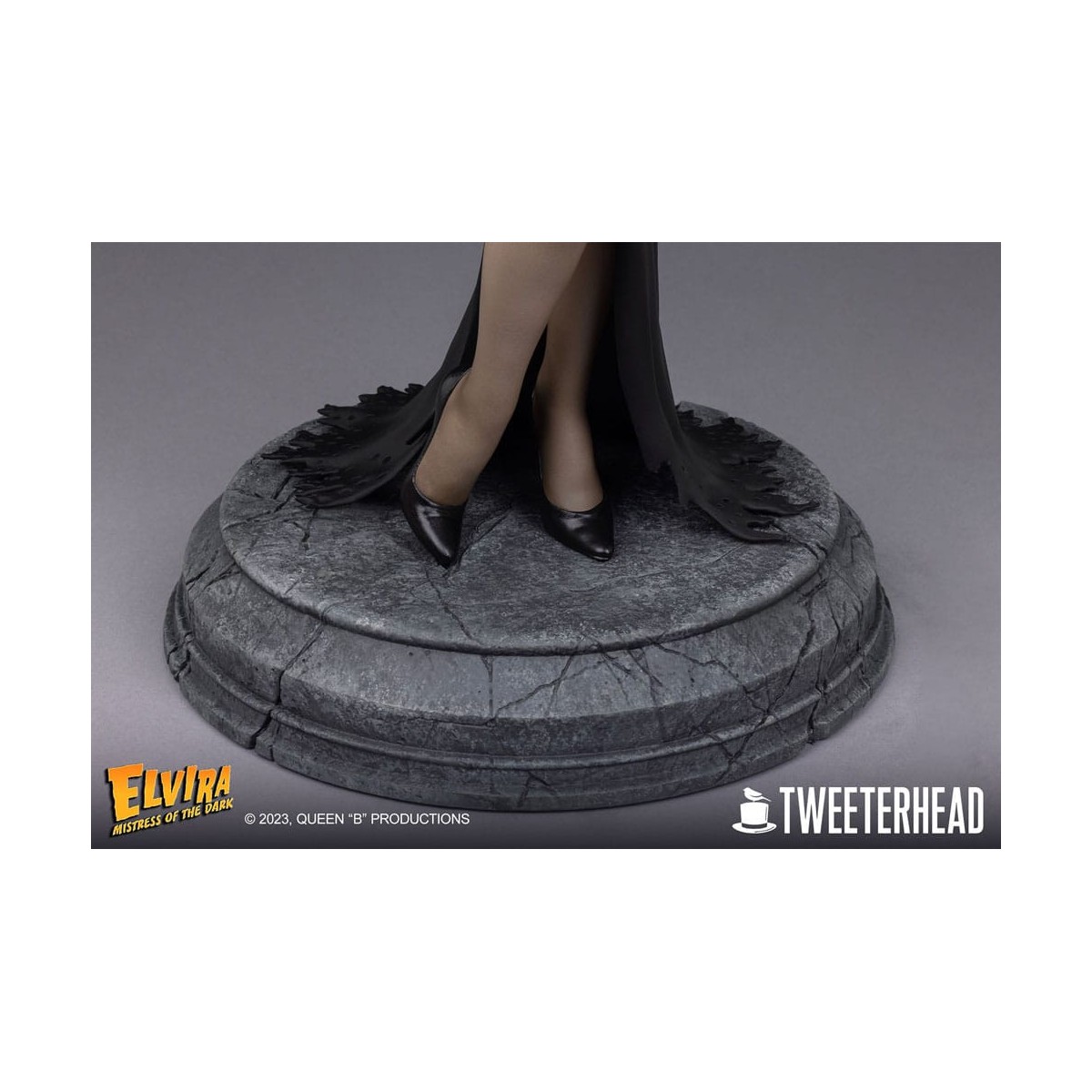 Tweeterhead - Elvira: Mistress of the Dark statua 1/4