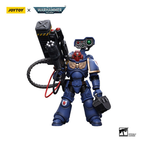 JoyToy Space Marine - Ultramarines - Sergente della Desolazione con lanciatore Vengor 1/18