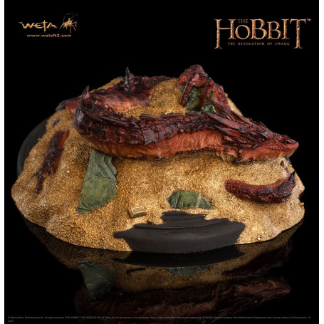 Weta Statue Smaug King Under the mountain