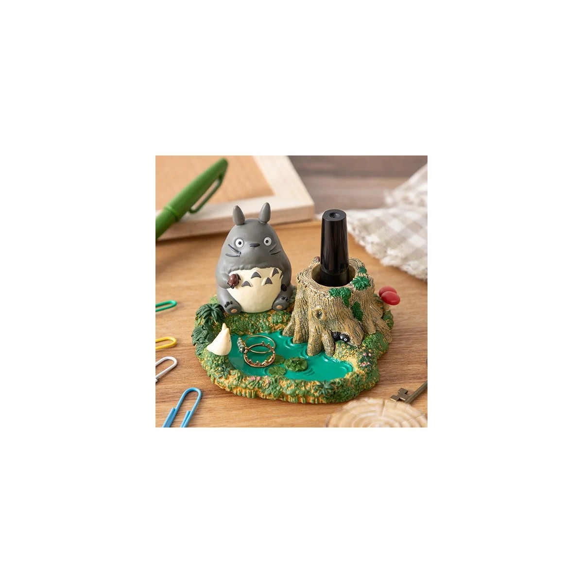 Ensky - Vaso di matite di Totoro vicino allo stagno - Il mio vicino Totoro - Maison Ghibli