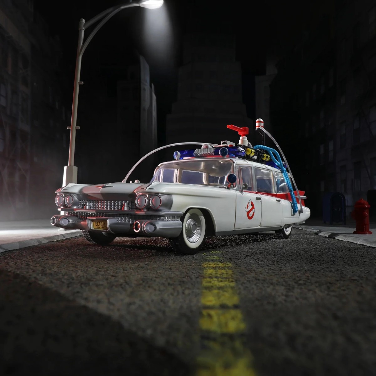 Hasbro - Ghostbusters 1984 - Serie Plasma 40° Anniversario ECTO-1 1/15