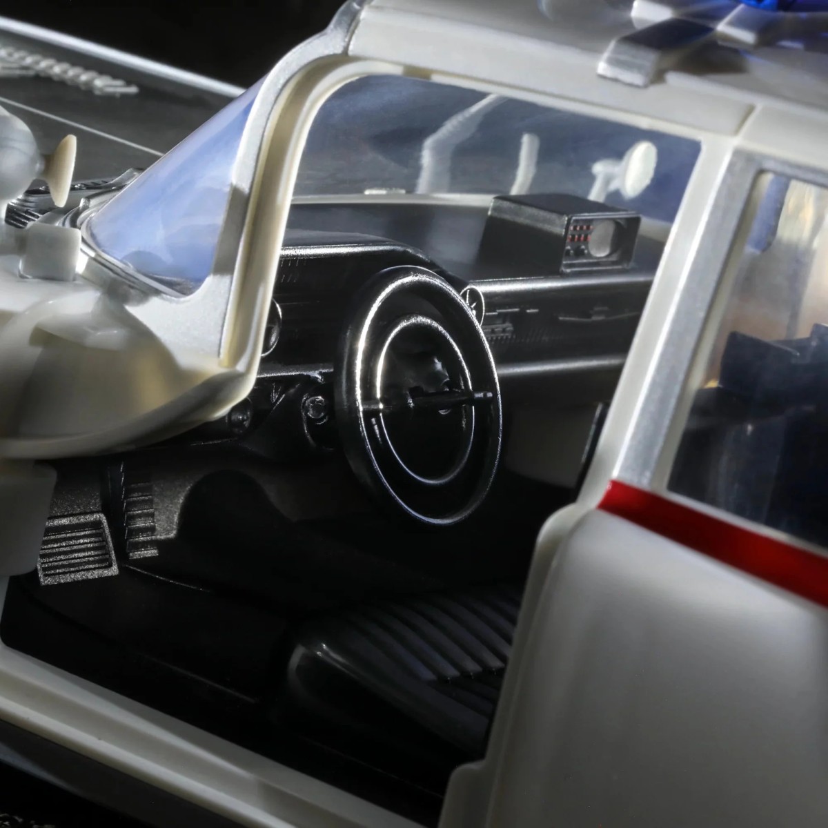 Hasbro - Ghostbusters 1984 - Serie Plasma 40° Anniversario ECTO-1 1/15