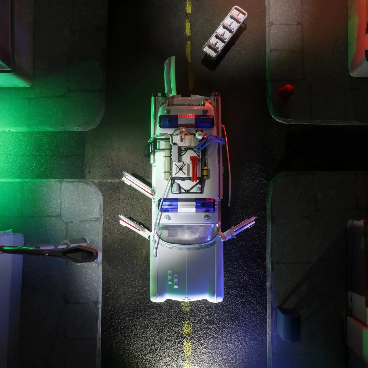 Hasbro - Ghostbusters 1984 - Serie Plasma 40° Anniversario ECTO-1 1/15