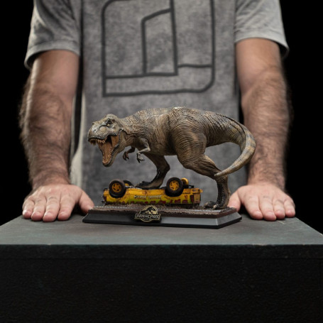 Iron Studios - L'attacco del T-Rex - Icone di Jurassic Park