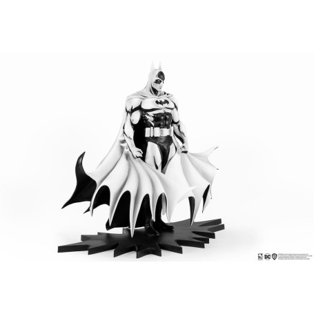 Pure Arts - Statuetta PX - Batman versione bianca e nera 1/8