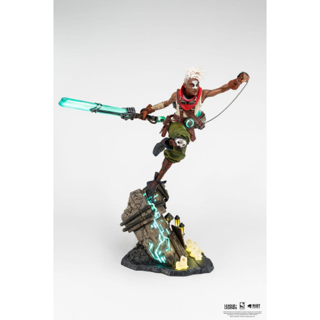 Pure Arts - Statua in scala 1/4 di League of Legends Ekko