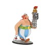 Statuetta Plastoy in pvc - Obelix "mucchio di caschi