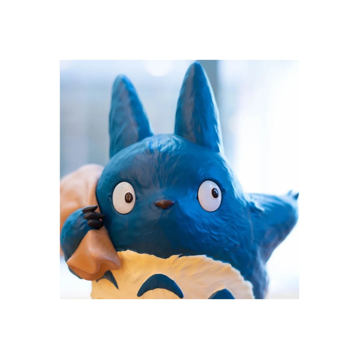 Maison Ghibli - Statua Totoro Blu Benelico - Il mio vicino Totoro