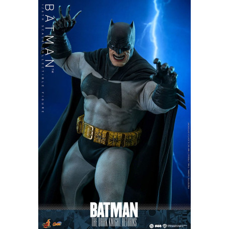 Hot Toys - BATMAN - Batman: Il ritorno del Cavaliere Oscuro Comic Masterpiece 1/6