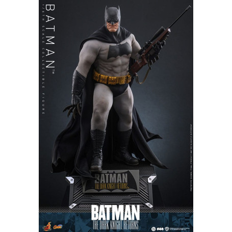 Hot Toys - BATMAN - Batman: Il ritorno del Cavaliere Oscuro Comic Masterpiece 1/6