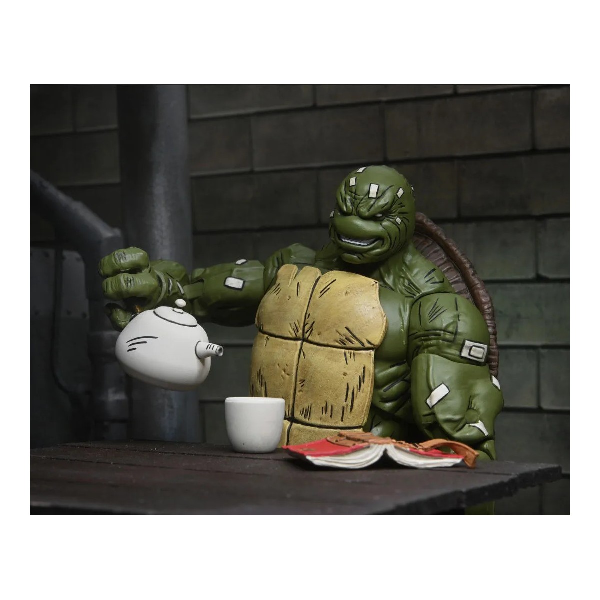 NECA - IDW Comics The Last Ronin - Ultimate Battle Damaged Ronin TMNT - Teenage Mutant Ninja Turtles