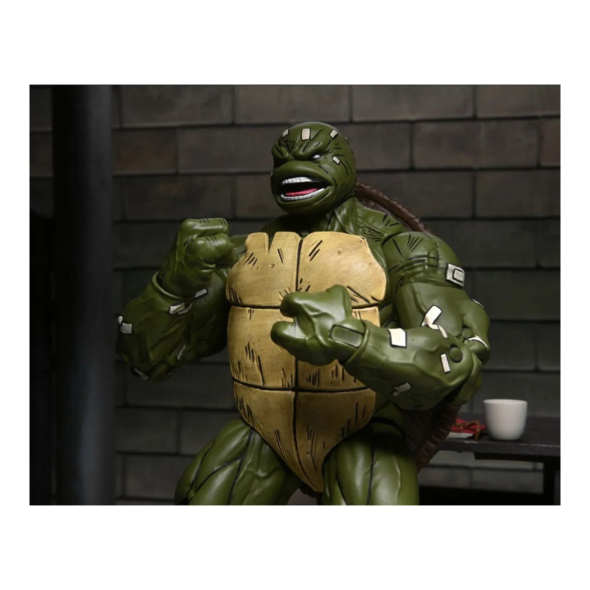 NECA - IDW Comics The Last Ronin - Ultimate Battle Damaged Ronin TMNT - Teenage Mutant Ninja Turtles