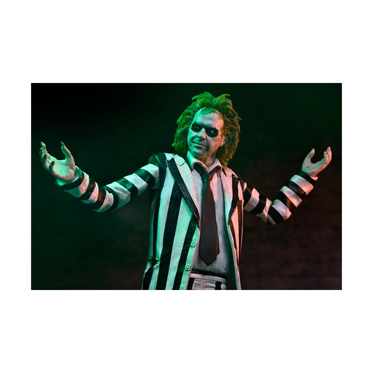 Neca BeetleJuice Beetlejuice - Ultimate Beetlejuice vestito a strisce