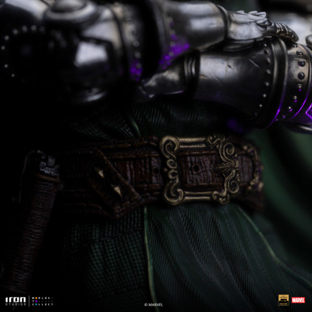 Iron Studios Marvel - DR. Destino 1/10 Deluxe Art Scale - Diorama del Guanto dell'Infinito