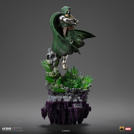 Iron Studios Marvel - DR. Destino 1/10 Deluxe Art Scale - Diorama del Guanto dell'Infinito