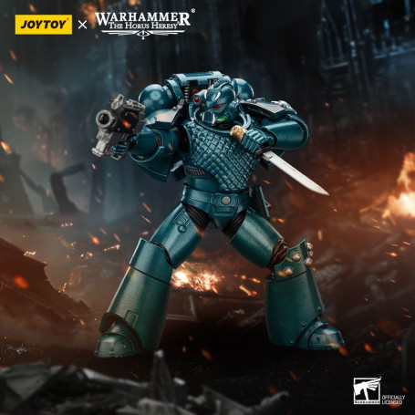 Joytoy - Warhammer - Legione Alfa - Cacciatore di teste con mitragliatrice Banestrike e pugnale di potenza - L'Eresia di Horus