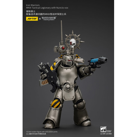 Joytoy - Warhammer - Iron Warriors Mk III Tactical Squad - Mk III Tactical Legionary con Nuncio-vox