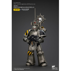 Joytoy - Warhammer - Iron Warriors Mk III Tactical Squad - Mk III Tactical Legionary con Nuncio-vox