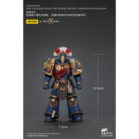 JoyToy - Space Marines II - Armatura Ultramarines Relic Secundus con Artificer Bolt Rifle Chainsword e Bolt Pistol 1/18