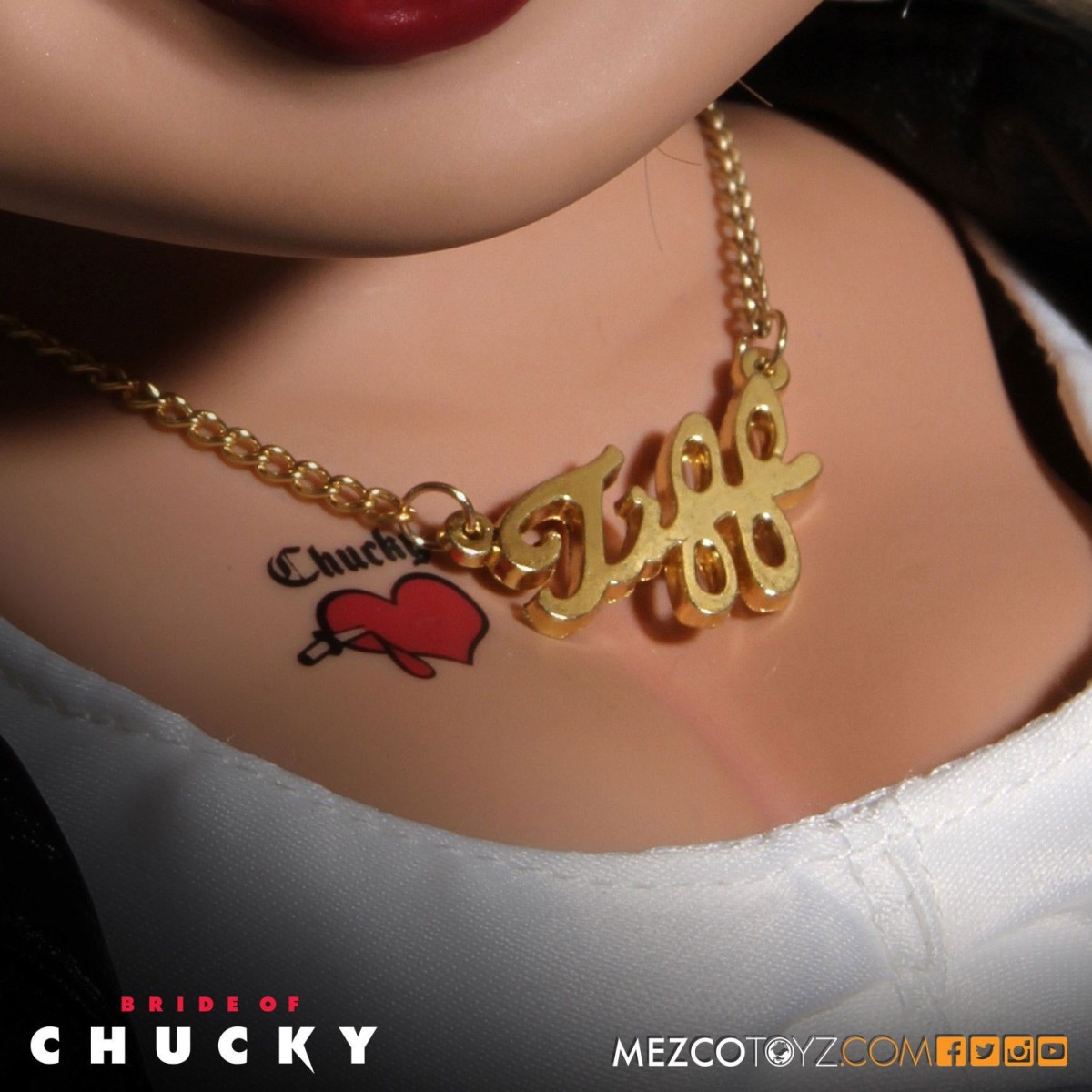 Mezco La Fiancée de Chucky poupée parlante Tiffany 38 cm
