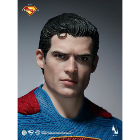 INART - Figura da collezione di Superman in scala 1/6 - Superman (2025)