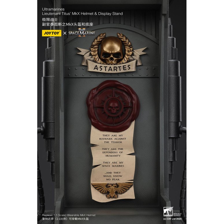 JoyToy - Space Marines II - Ultramarines Elmetto MkX del tenente Titus - espositore-11