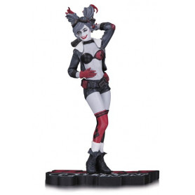 DC Direct  Red, White & Black statue Harley Quinn