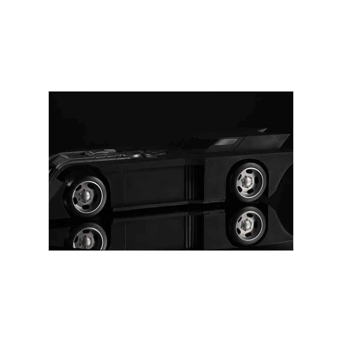 Mc Farlane - Multiverso DC - Batmobile - Rinascita DC
