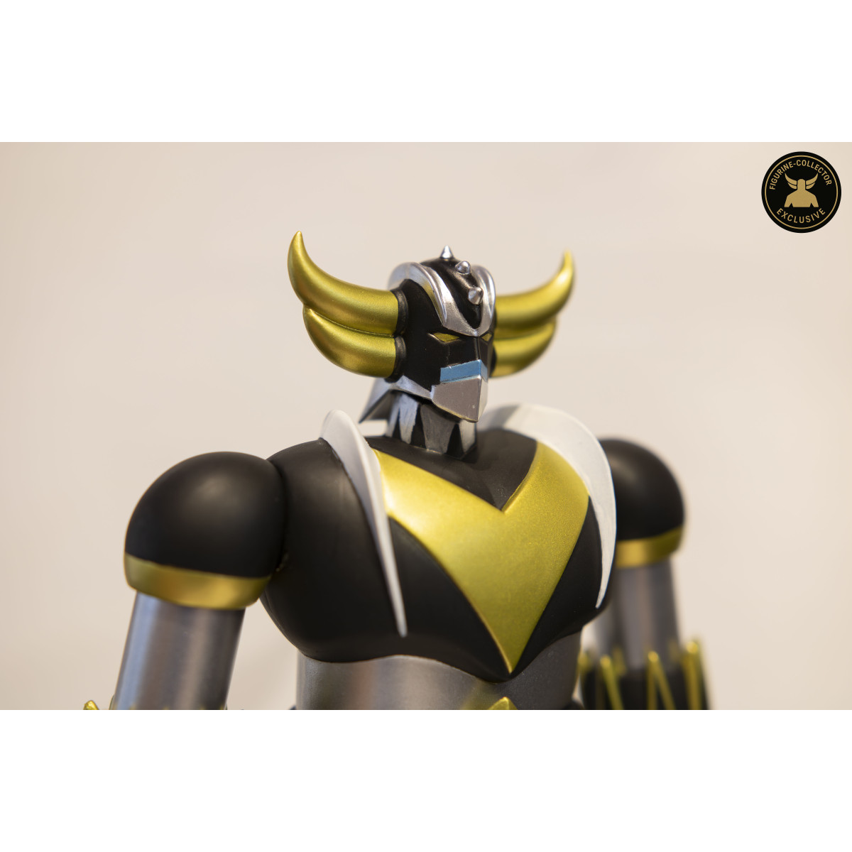 HL Pro - Goldrake (Grendizer) Figurine da collezione esclusive in oro e nero - Jumbo Machinder - Shogun Warrior Ufo Robot Grendi