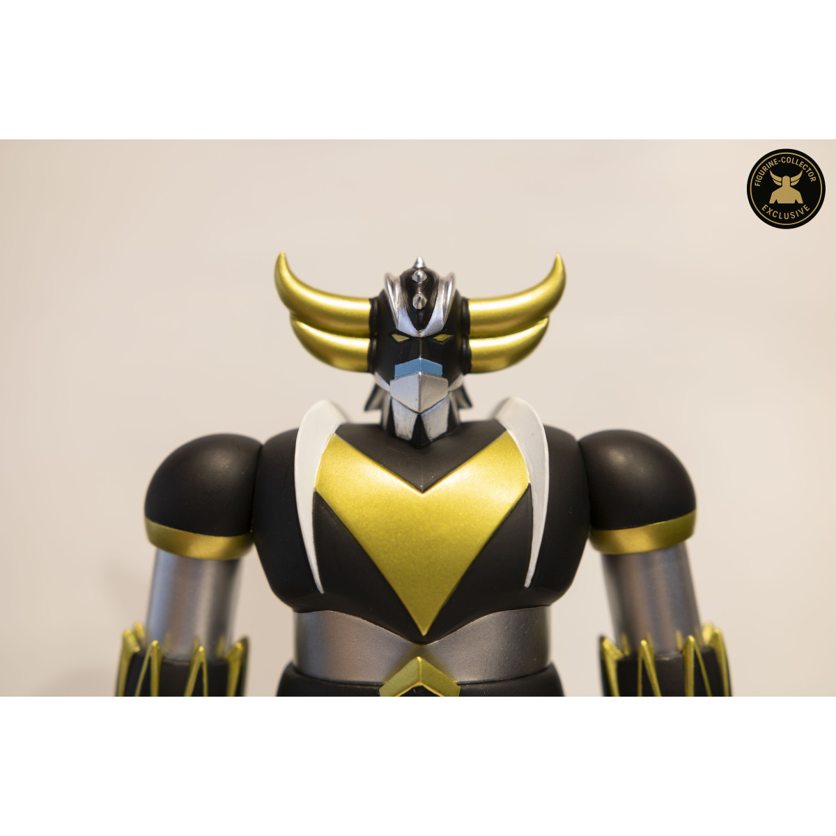 HL Pro - Goldrake (Grendizer) Figurine da collezione esclusive in oro e nero - Jumbo Machinder - Shogun Warrior Ufo Robot Grendi