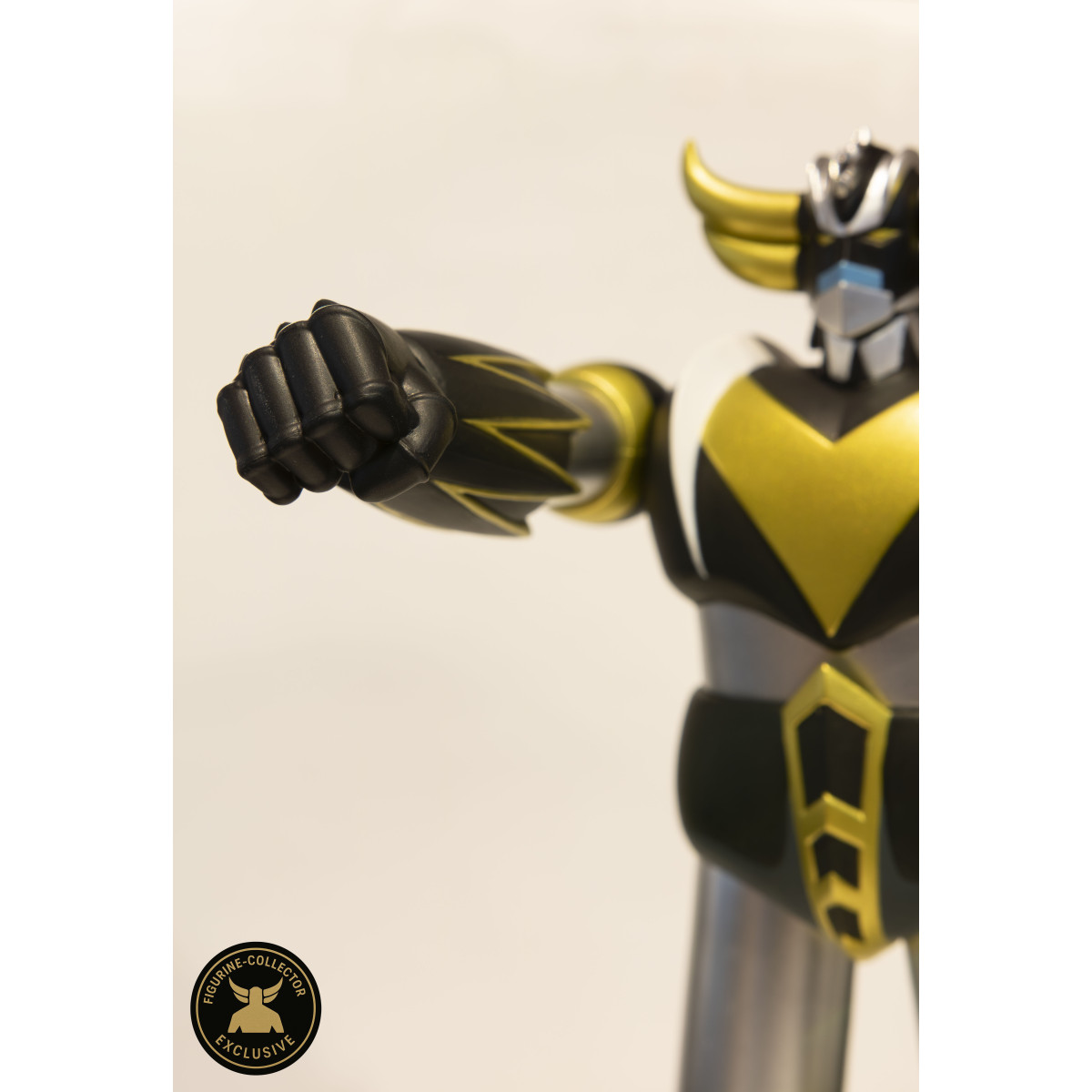 HL Pro - Goldrake (Grendizer) Figurine da collezione esclusive in oro e nero - Jumbo Machinder - Shogun Warrior Ufo Robot Grendi