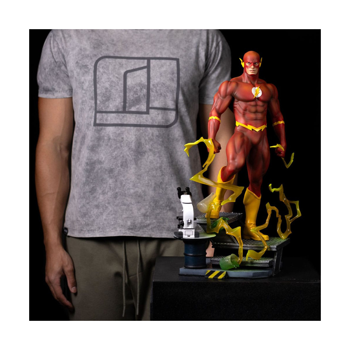 Iron Studios DC Comics - The Flash - Legacy Replica 1/4