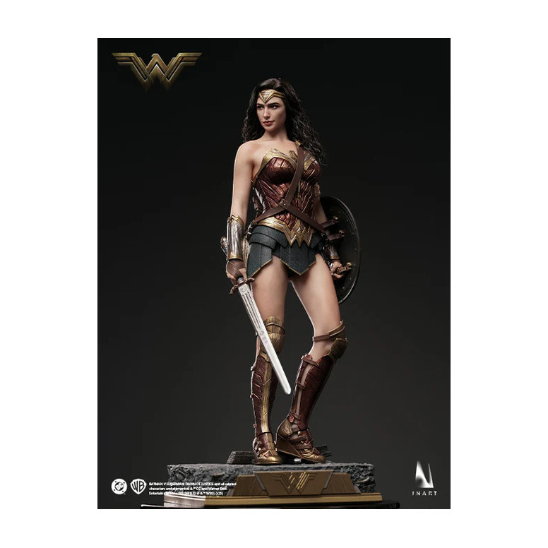 INART - Wonder Woman Figura da collezione in scala 1/6 - Batman vs Superman