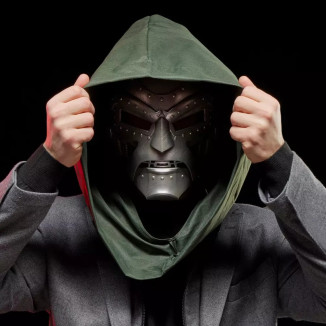 Hasbro - Replica Dr Helmet Doom 1/1 - Marvel Legends Helmet