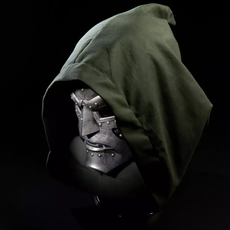 Hasbro - Replica Dr Helmet Doom 1/1 - Marvel Legends Helmet