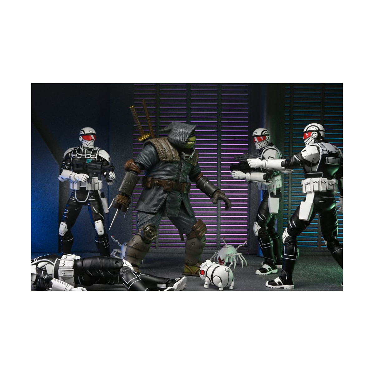 NECA - IDW Comics - Synja Commando con Mousers - L'ultimo Ronin - TMNT