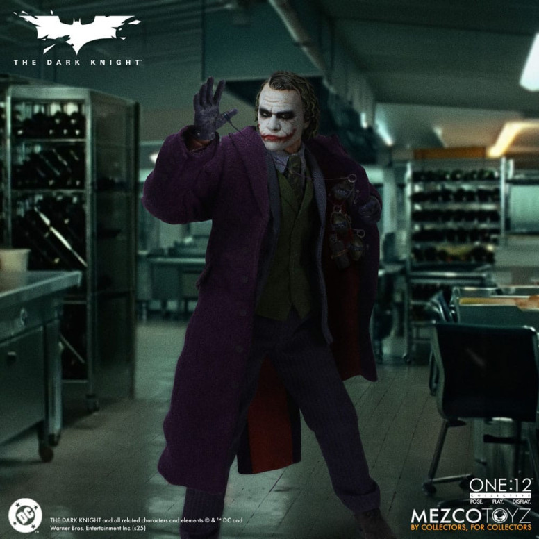 Mezco One 12 - Batman Il Cavaliere Oscuro - Il Joker - DC Comics