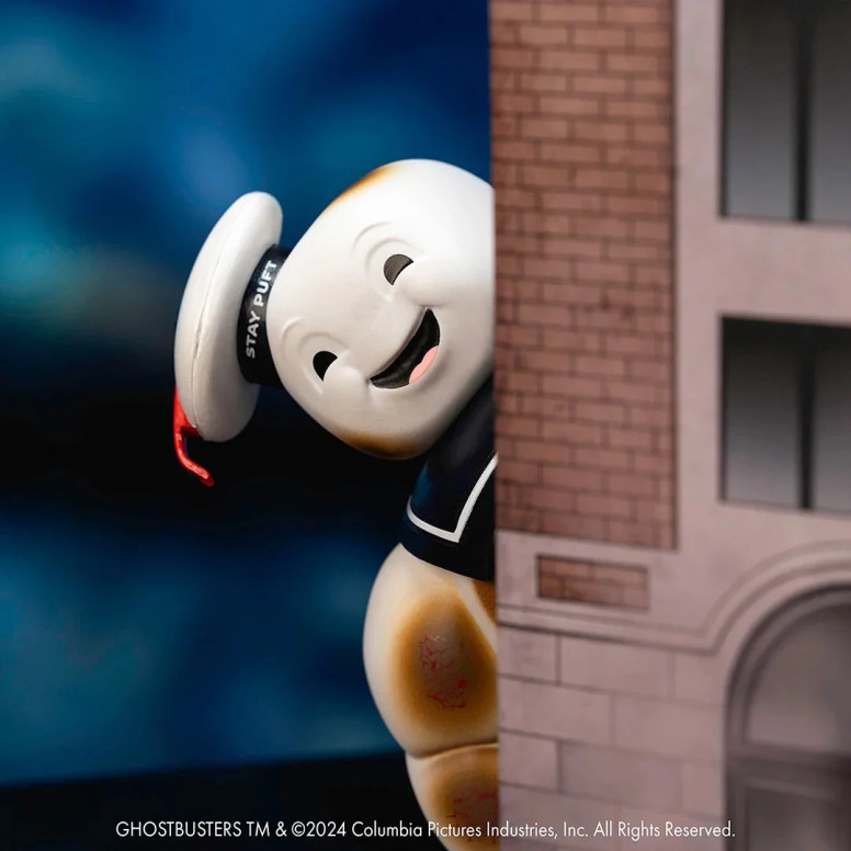 Jada Toys - Ghostbusters Uomo marshmallow Stay Puft con Cadillac Ecto-1 - Nano Scene 1/64