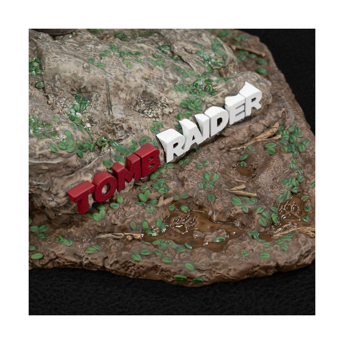 Dark Horse - Tomb Raider - Lara Croft Era dei sopravvissuti