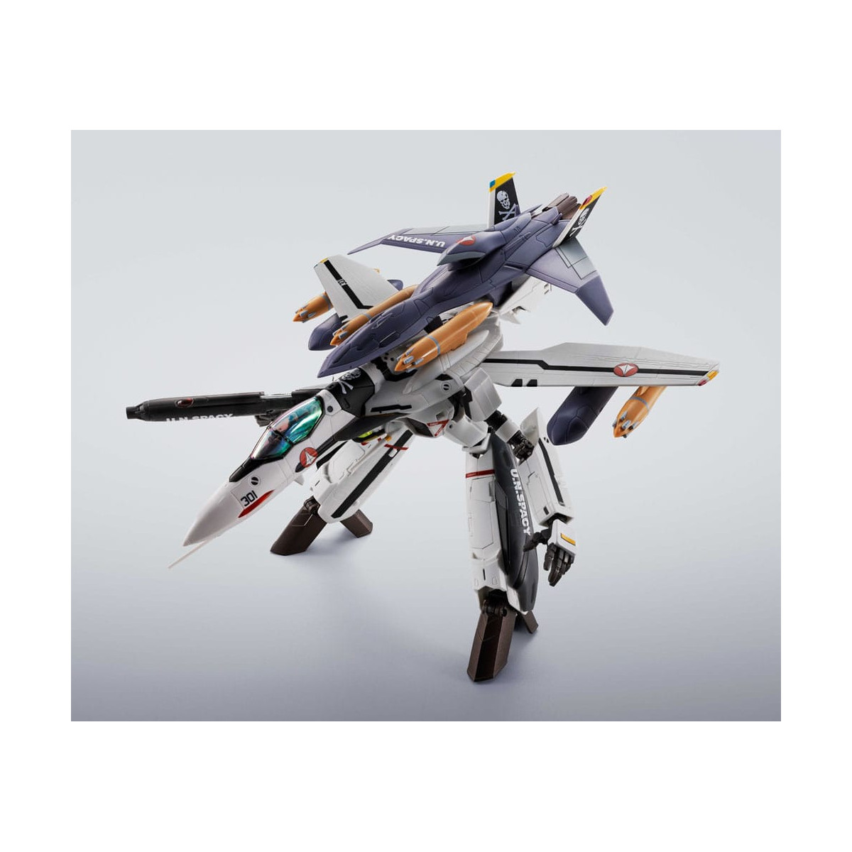 Tamashii Bandai - Hi-Metal R - VF-0S Phoenix (Roy Focker Use) & QF-2200D-B Ghost Set - Macross Zero
