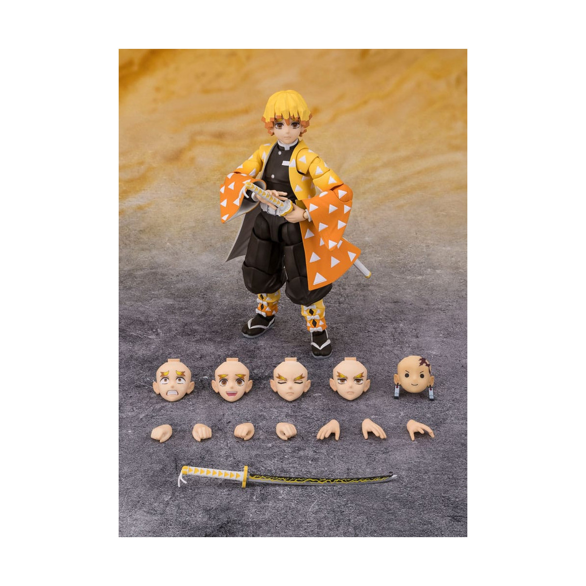 Tamashii Bandai - Zenitsu Agatsuma - Demon Slayer: Kimetsu no Yaiba SH Figuarts SHF