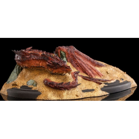 Weta Statue Smaug King Under the mountain