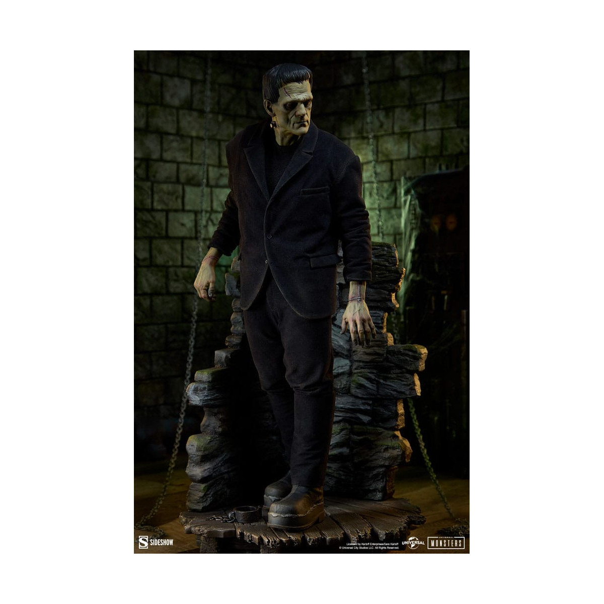Sideshow Universal Monsters - Formato Premium Frankenstein (costume in tessuto) 1/4
