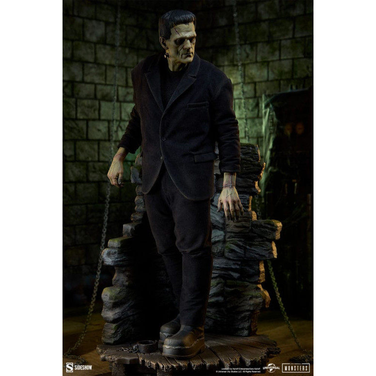 Sideshow Universal Monsters - Formato Premium Frankenstein (costume in tessuto) 1/4