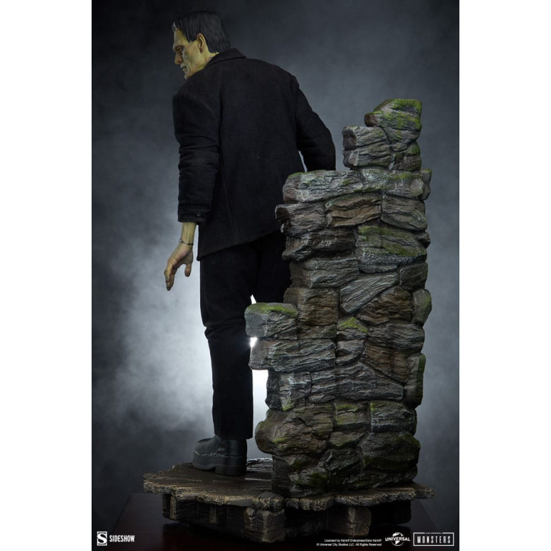 Sideshow Universal Monsters - Formato Premium Frankenstein (costume in tessuto) 1/4