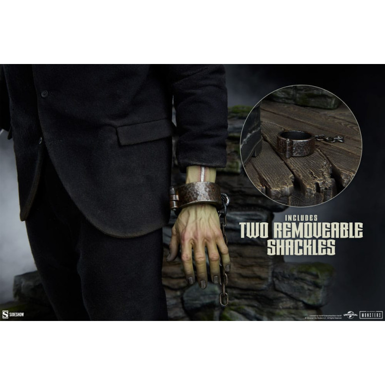 Sideshow Universal Monsters - Formato Premium Frankenstein (costume in tessuto) 1/4