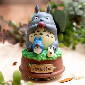 Maison Ghibli - La statua musicale Sekiguchi Grande Totoro suona l'ocarina - Il mio vicino Totoro
