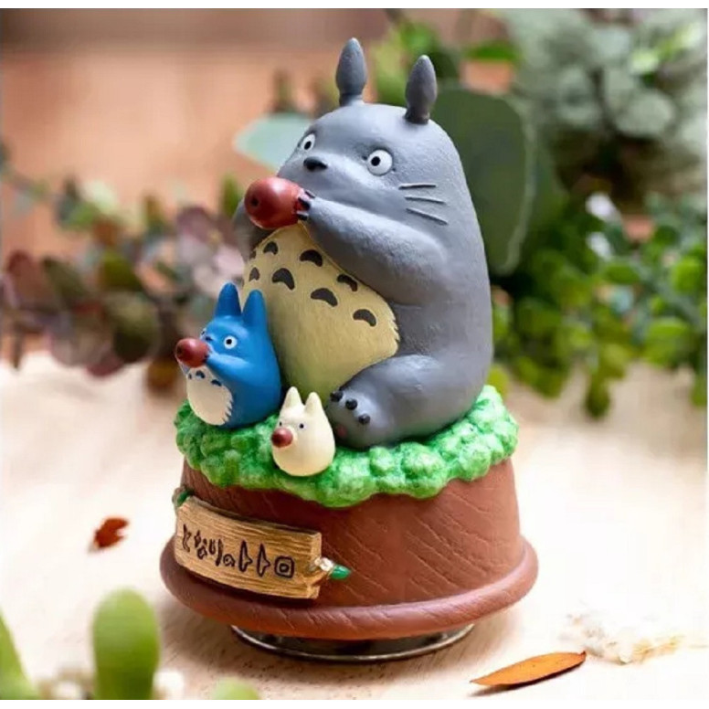 Maison Ghibli - La statua musicale Sekiguchi Grande Totoro suona l'ocarina - Il mio vicino Totoro