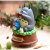 Maison Ghibli - La statua musicale Sekiguchi Grande Totoro suona l'ocarina - Il mio vicino Totoro