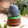 Maison Ghibli - La statua musicale Sekiguchi Grande Totoro suona l'ocarina - Il mio vicino Totoro